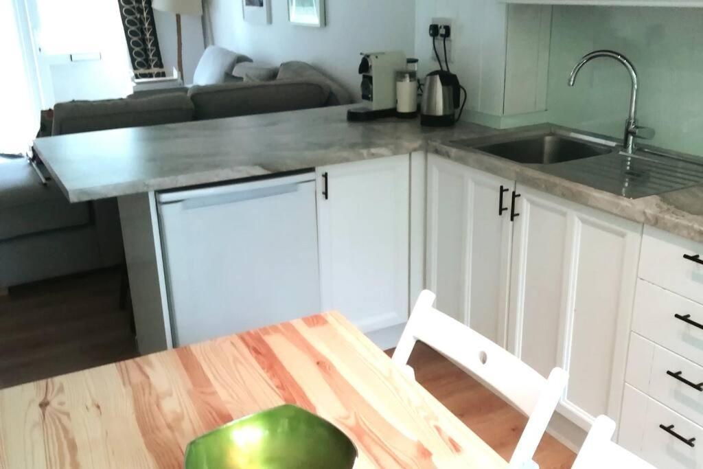 Cornwall Family Friendly Villa With Free Use Of Pool, Soft Play, Mini Golf, Tennis, Gym, Fitness Classes, Sauna And Ice Baths New Quay Eksteriør bilde