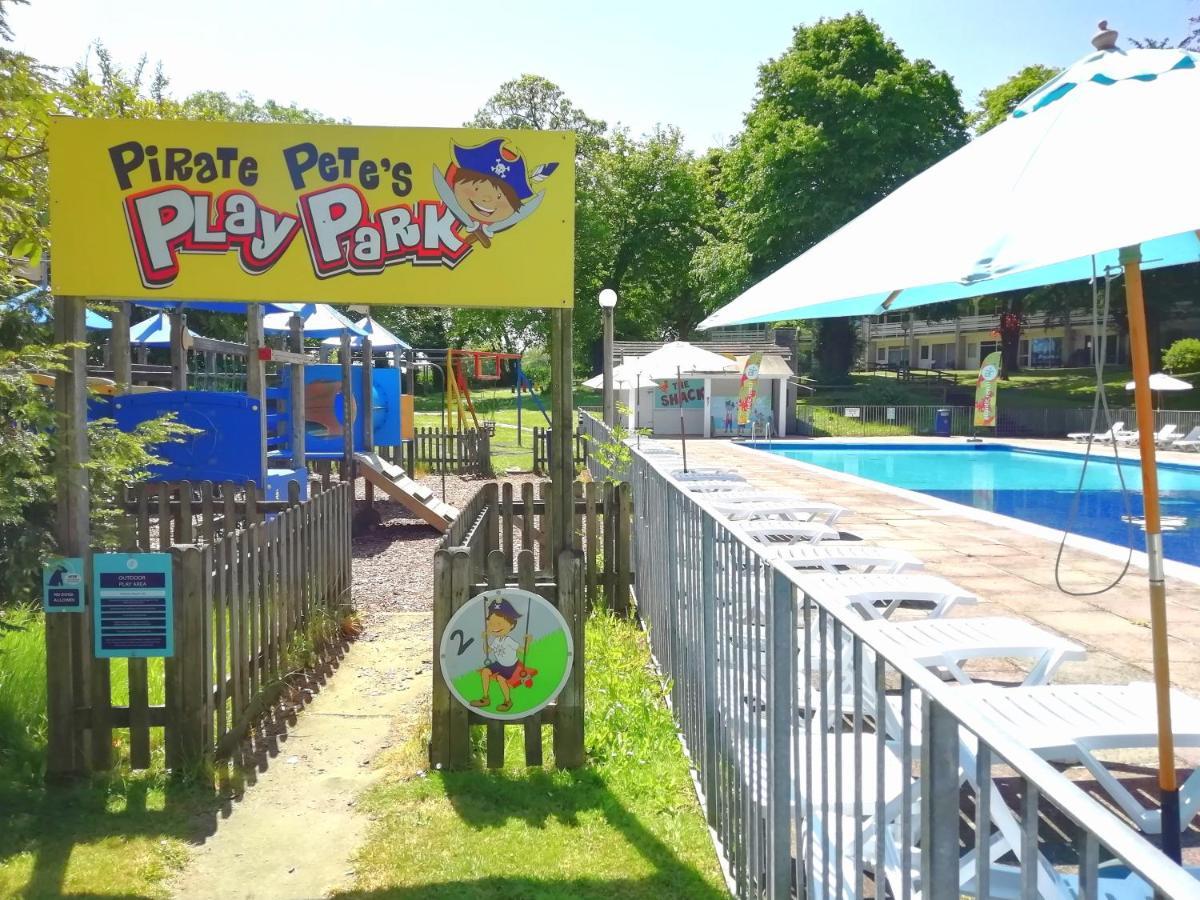 Cornwall Family Friendly Villa With Free Use Of Pool, Soft Play, Mini Golf, Tennis, Gym, Fitness Classes, Sauna And Ice Baths New Quay Eksteriør bilde